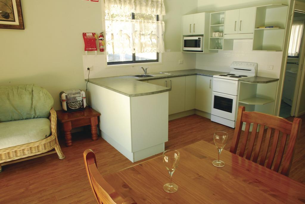 두러스 Depot Beach Cabins 빌라 외부 사진